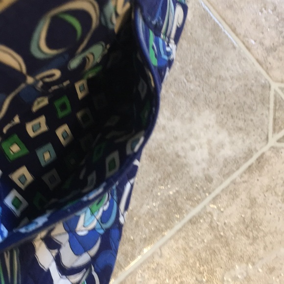 Vera Bradley Shoulder Bag - Picture 5 of 8